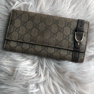 GUCCI Authentic Nice GG Supreme Canvas Continental Wallet - Pre-Owned